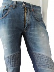 Vic-Torian Frayed Jeans with inlaid