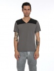 Nicolas & Mark T-shirt collo a V