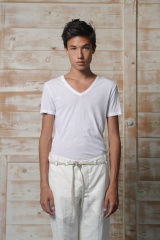 Nicolas & Mark T-Shirt scavo a V