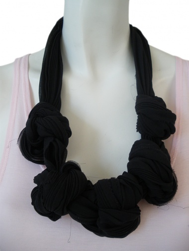 Once More Accordeon pleated necklace