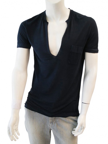 Nicolas & Mark V-neck T-shirt