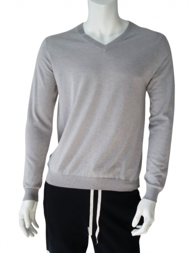 T-skin V.necked sweater