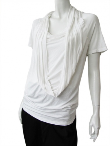 Delphine Wilson T-shirt con scollatura anello 